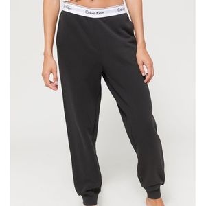 Calvin Klein Modern Jogger